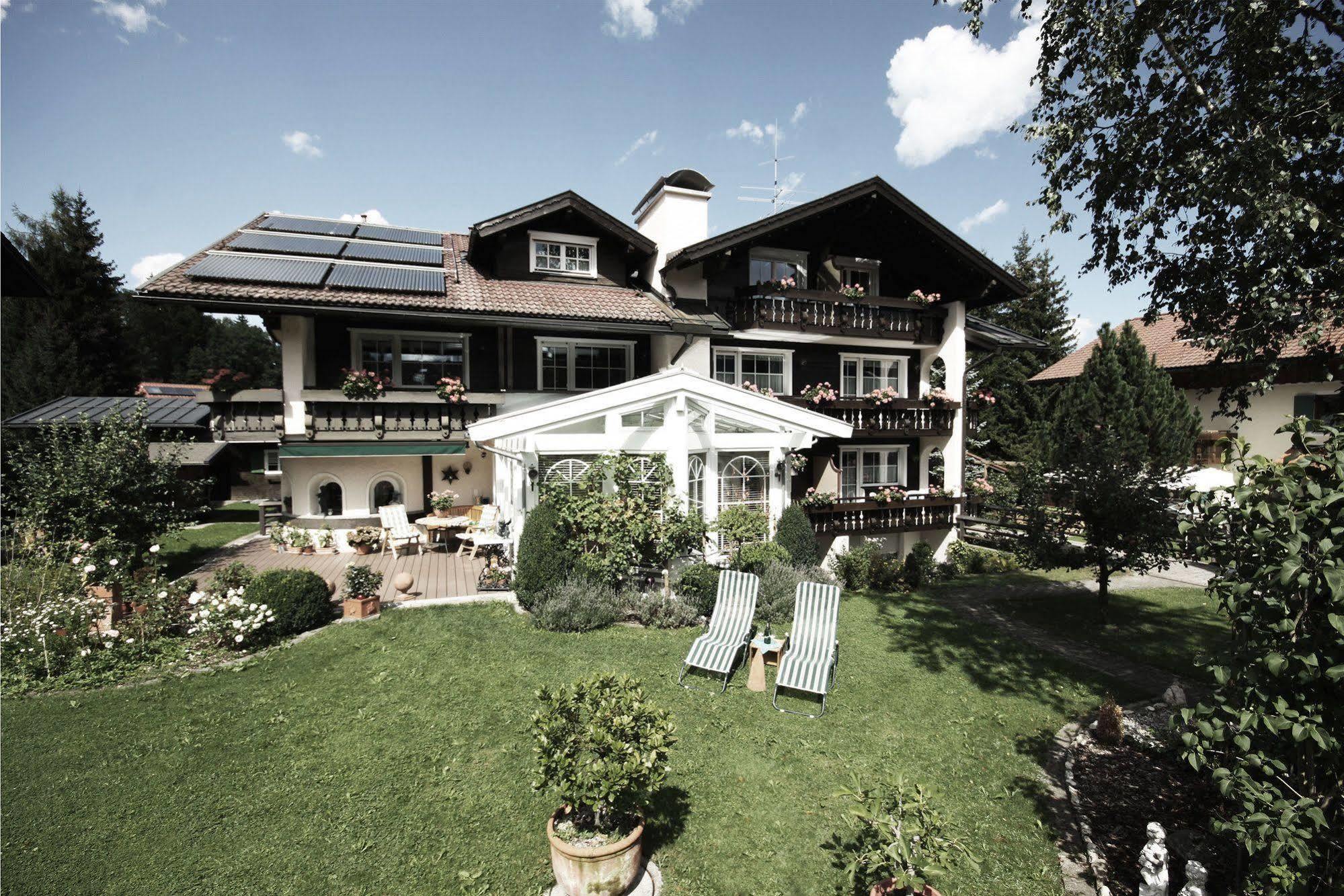 Haus Susanne - Top-Ferienwohnungen - Sommer-Bergbahn Inklusive أوبيرميسلشتاين المظهر الخارجي الصورة